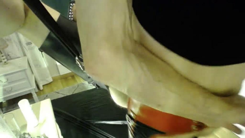 gay_pig webcam [2017/05/01 01:51:18]