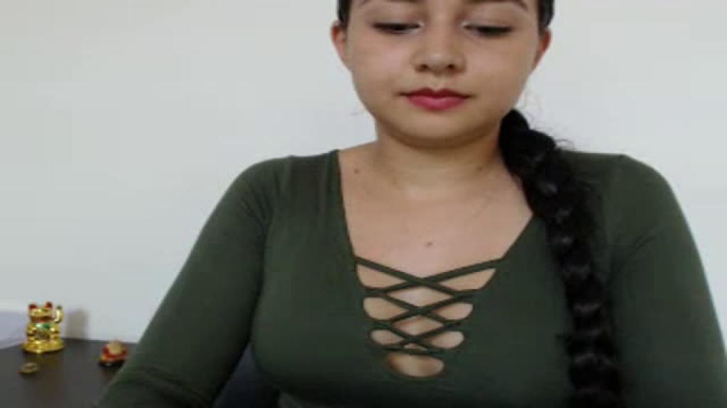tattooloven Boobs Show [2017/06/23 - 21:34:30]