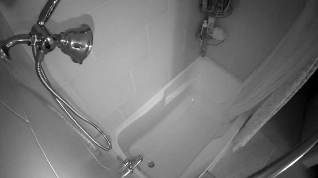 showercam Stream Video [2017/05/13 - 00:00:42]