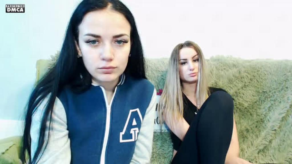 sweetbitches Nude Show [2017/06/11 - 14:21:46]