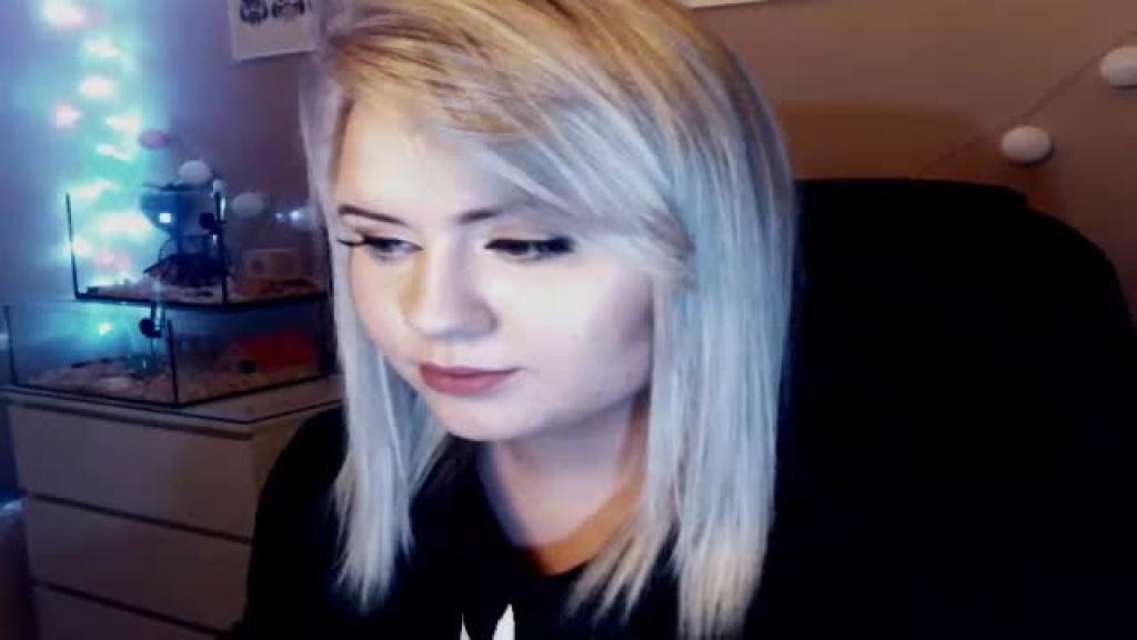 whatdoesthefoxsay adult [2017/01/28 01:11:18]