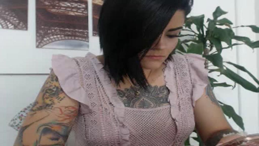 misstattoohot Nude Video [2017/06/19 - 16:50:51]