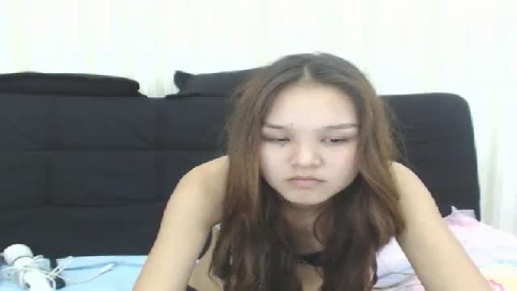 gabbimack Throat Movie [2017/06/03 - 08:57:32]