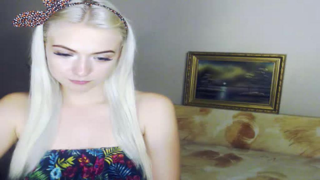 carolinestokes Tits Webcam [2017/06/18 - 00:50:15]