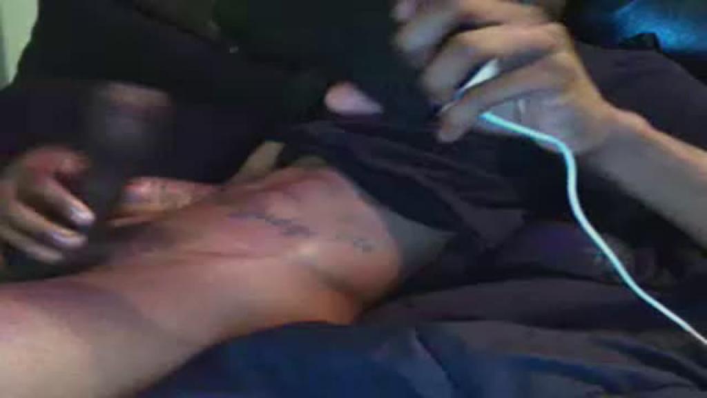 theboywiththeysltattoo naked [2016/11/22 04:00:50]