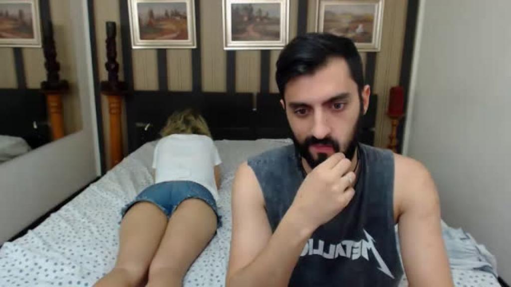 chrisandcaia show [2016/10/15 02:00:18]
