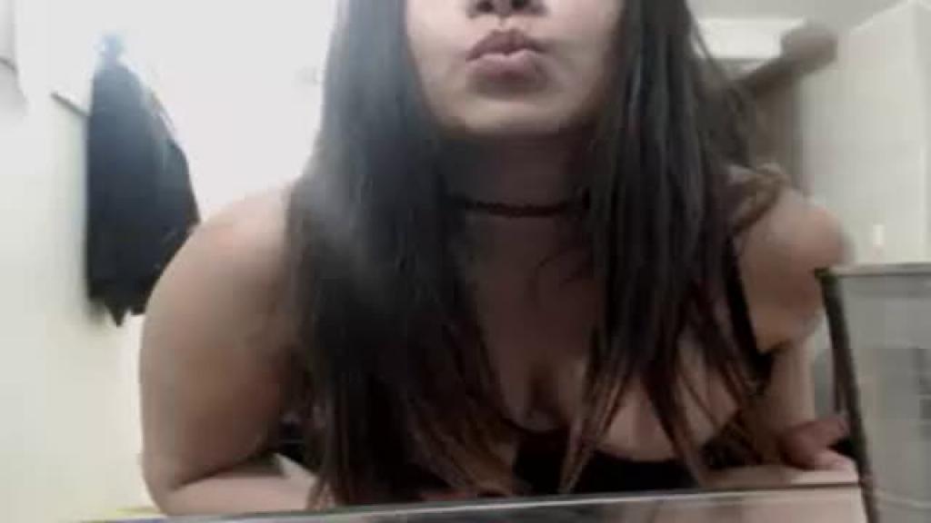 s0phie_21 Lesbian [2017/04/15 - 00:06:39]
