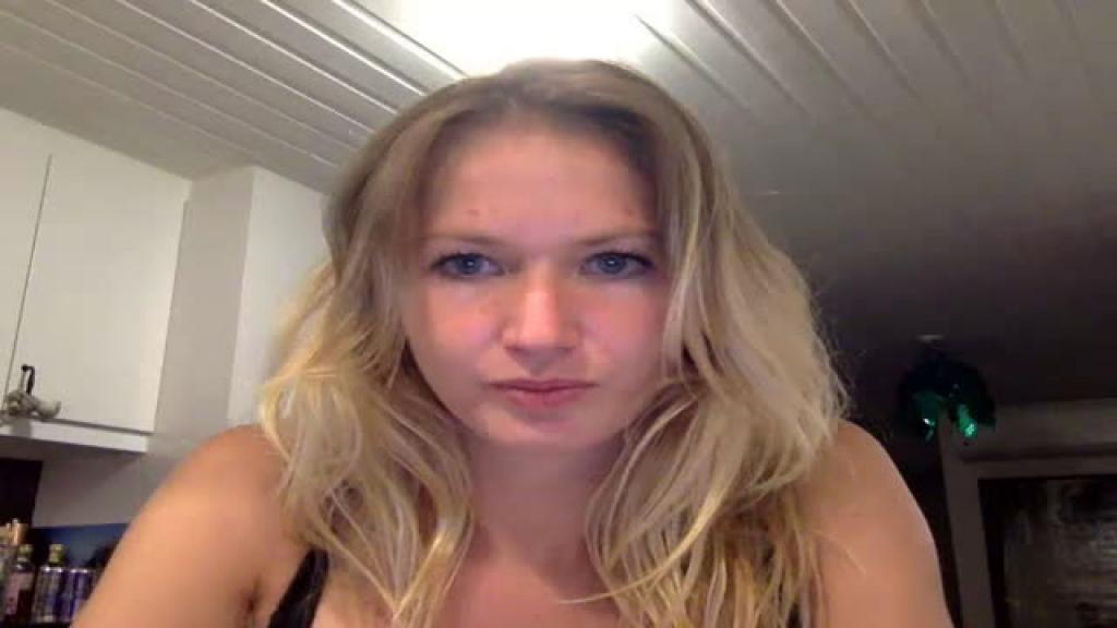 swedishhotcouple Deep [2017/05/21 - 00:45:43]