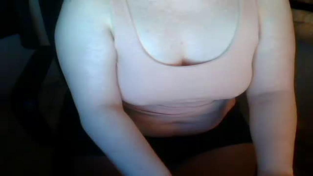 bombmarls Free Video [2017/06/27 - 04:30:29]