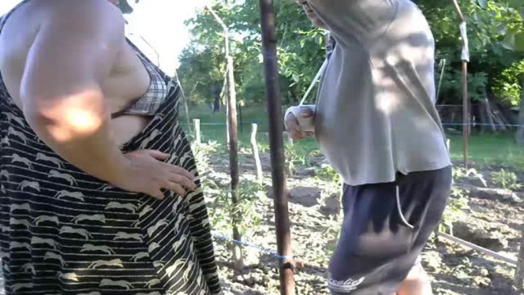 couple_4_u_fuck Topless Video [2017/06/13 - 16:30:16]