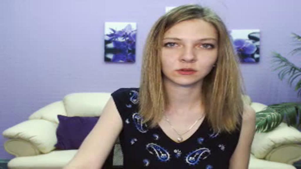 karinni Fingering Webcam [2017/06/23 - 16:04:28]