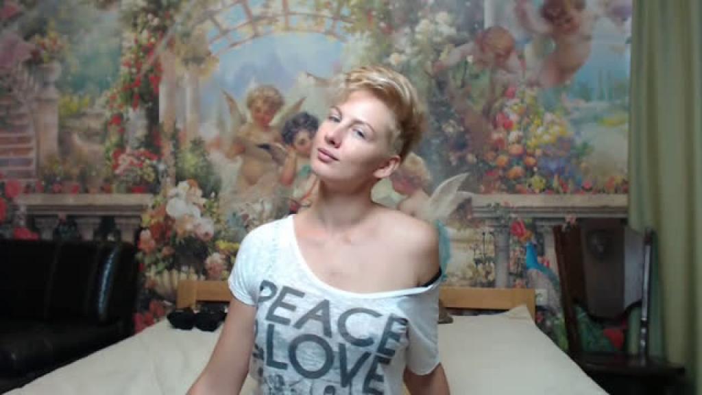 hotblondeuwant