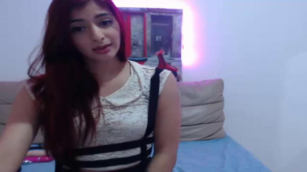 selenaredhead Movie Webcam [2017/06/01 - 03:15:16]