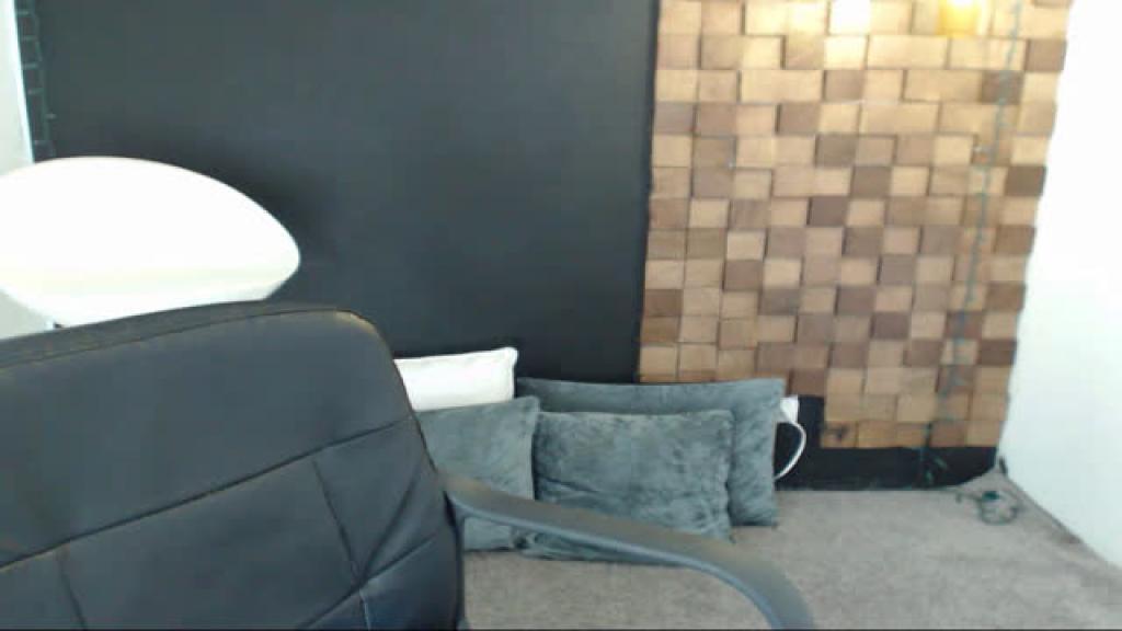 karensantos Sucking Show [2017/07/24 - 23:05:41]