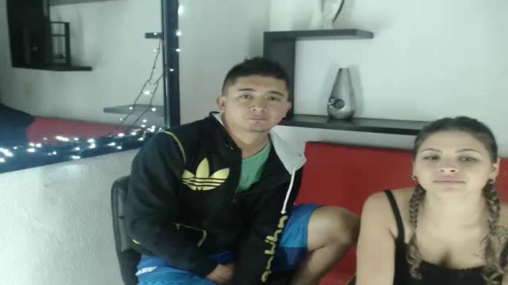 horny_couplex recorded [2017/01/02 05:46:00]