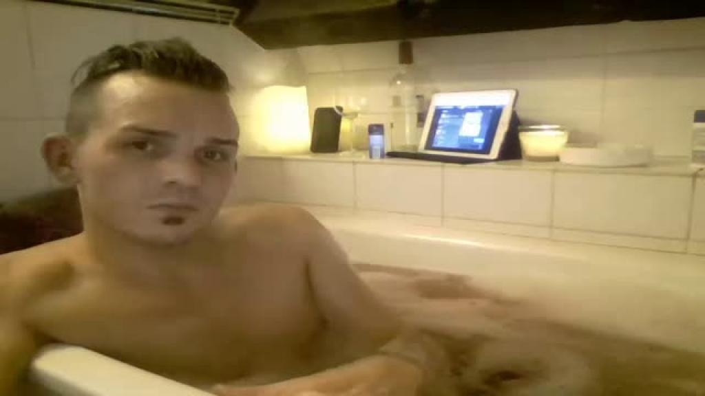 mcfitguy25 naked [2016/10/24 16:40:27]