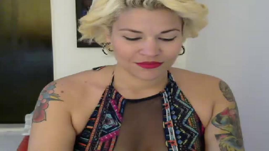 risitossexy1 Humiliation Show [2017/06/10 - 18:25:41]
