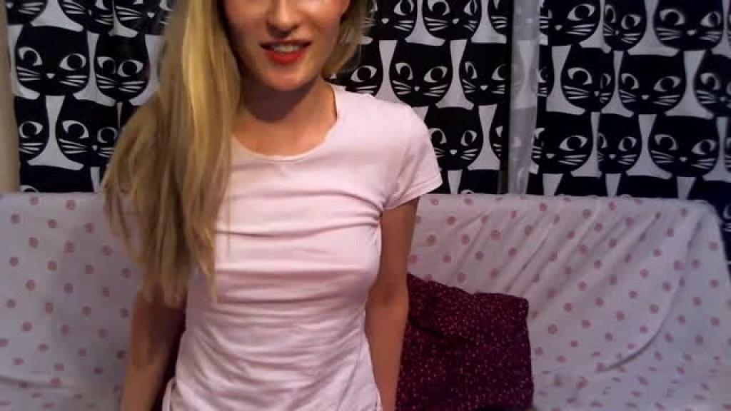 whitecat8 naked [2016/12/06 15:07:38]