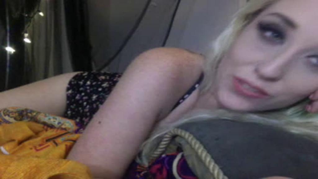 harley_brando Lesbian [2017/07/15 - 04:56:28]