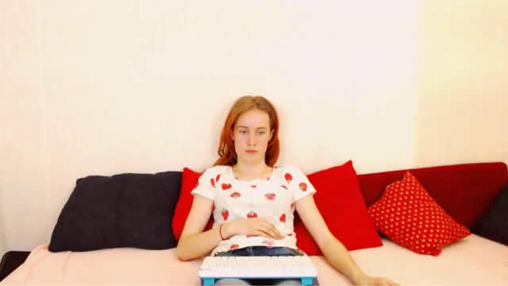 fleurjames Lesbian Video [2017/06/04 - 18:34:45]