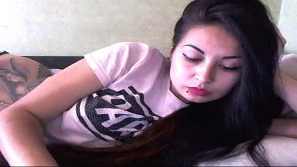 malenabru Camwhore Webcam [2017/06/20 - 13:09:27]