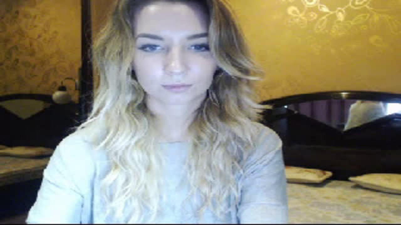 caroline_hots