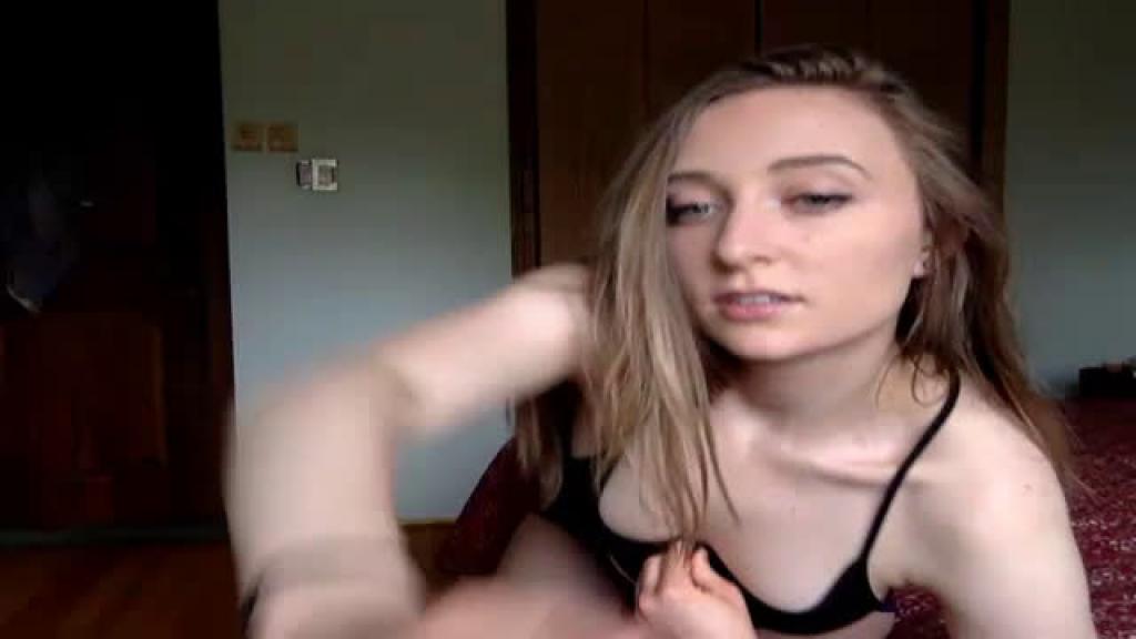 petitesarah CamWhore [2017/05/01 - 15:45:41]