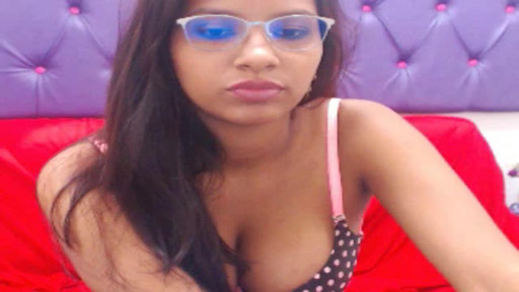 ashleyshape Lotion Webcam [2017/07/17 - 14:57:27]