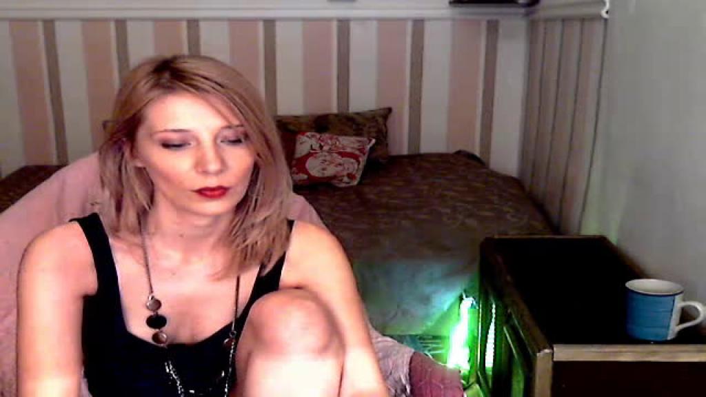 joliemadame0 show [2016/11/19 18:42:48]