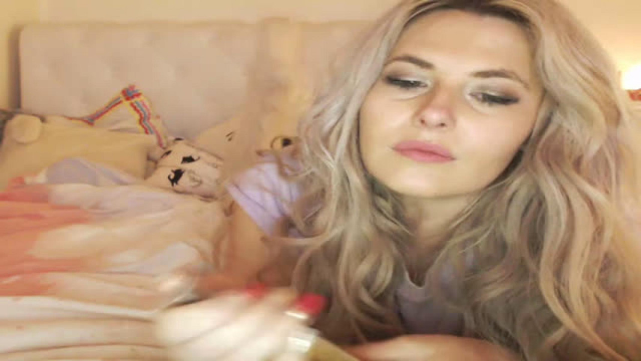 cozmicgirl Sucking Webcam [2017/10/14 12:36:03]