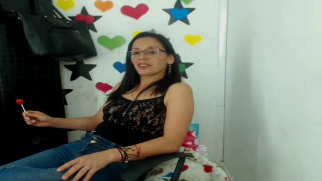 gisselahott [2019/08/10 04:46:12]