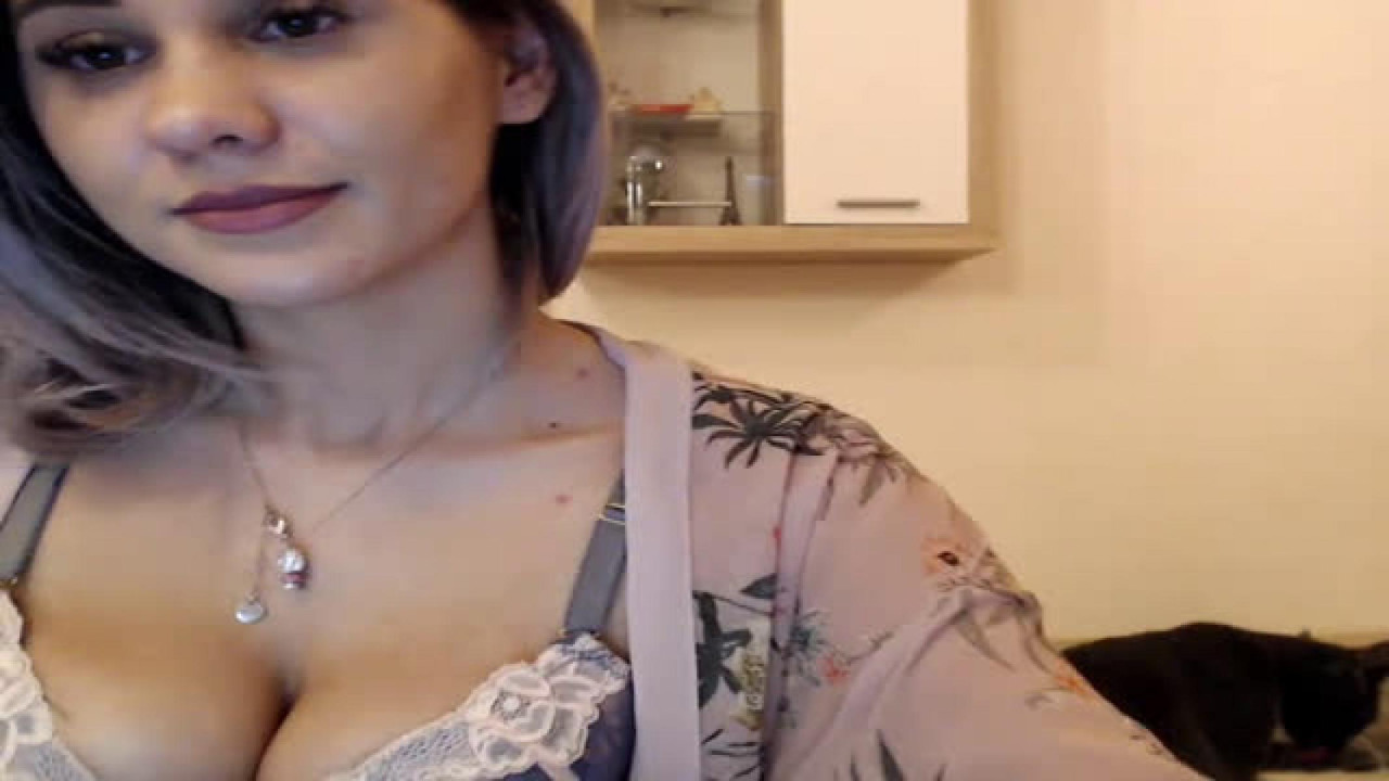 ana_rose Public Webcam [2017/10/28 20:46:39]