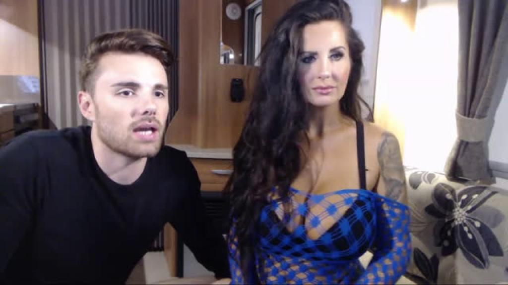 misscarmenxxx [2019/08/14 00:16:31]