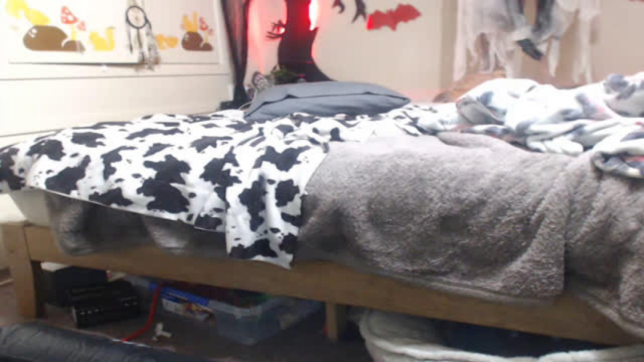 forest_nymph Gagging Webcam [2017/10/09 04:45:40]