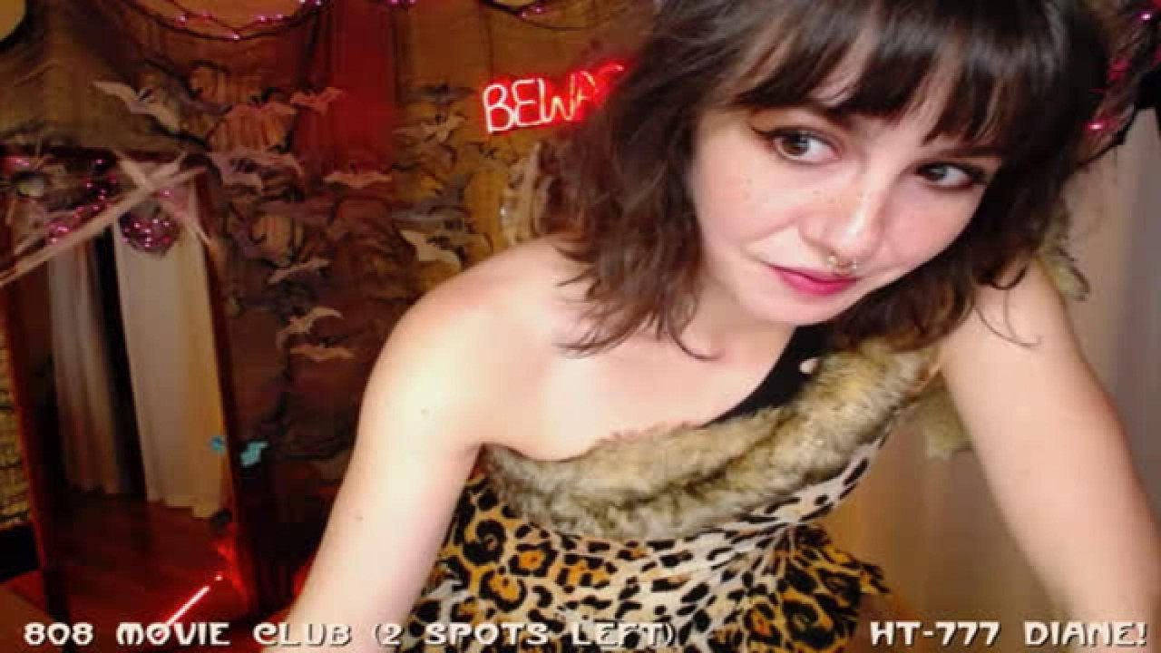 yarroween Premium Webcam [2017/10/12 01:36:29]
