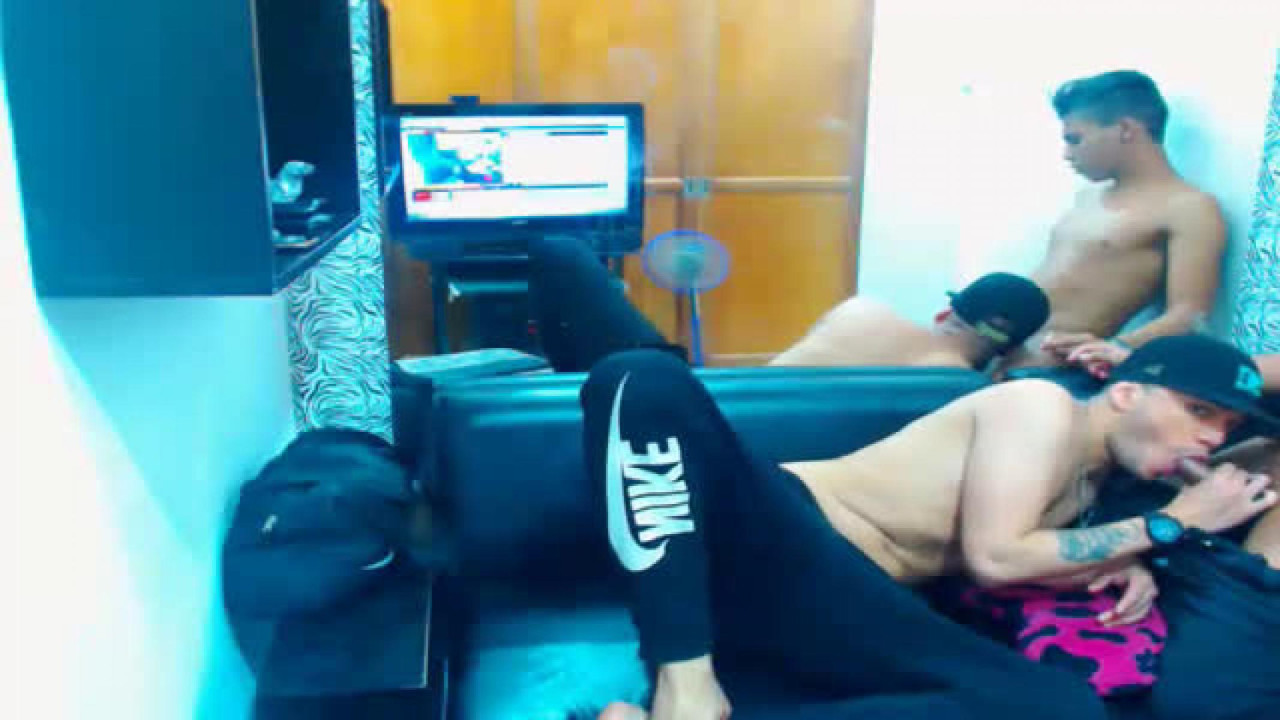 hotrudeyoxi Handjob Webcam [2017/11/17 14:08:27]