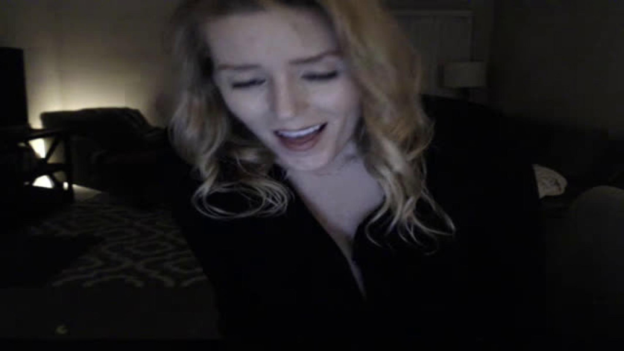 elliebee Twerking Webcam [2017/09/12 05:11:04]