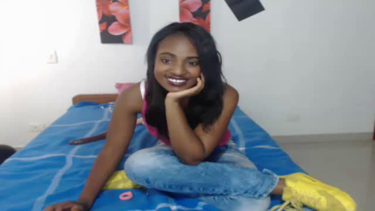 emilyebony Porn Webcam [2017/11/07 17:35:33]