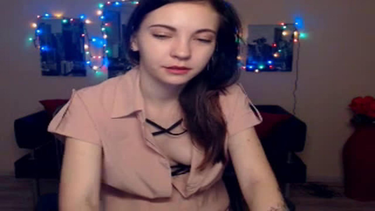 sarinnan Pregnant Show [2017/11/16 06:25:13]