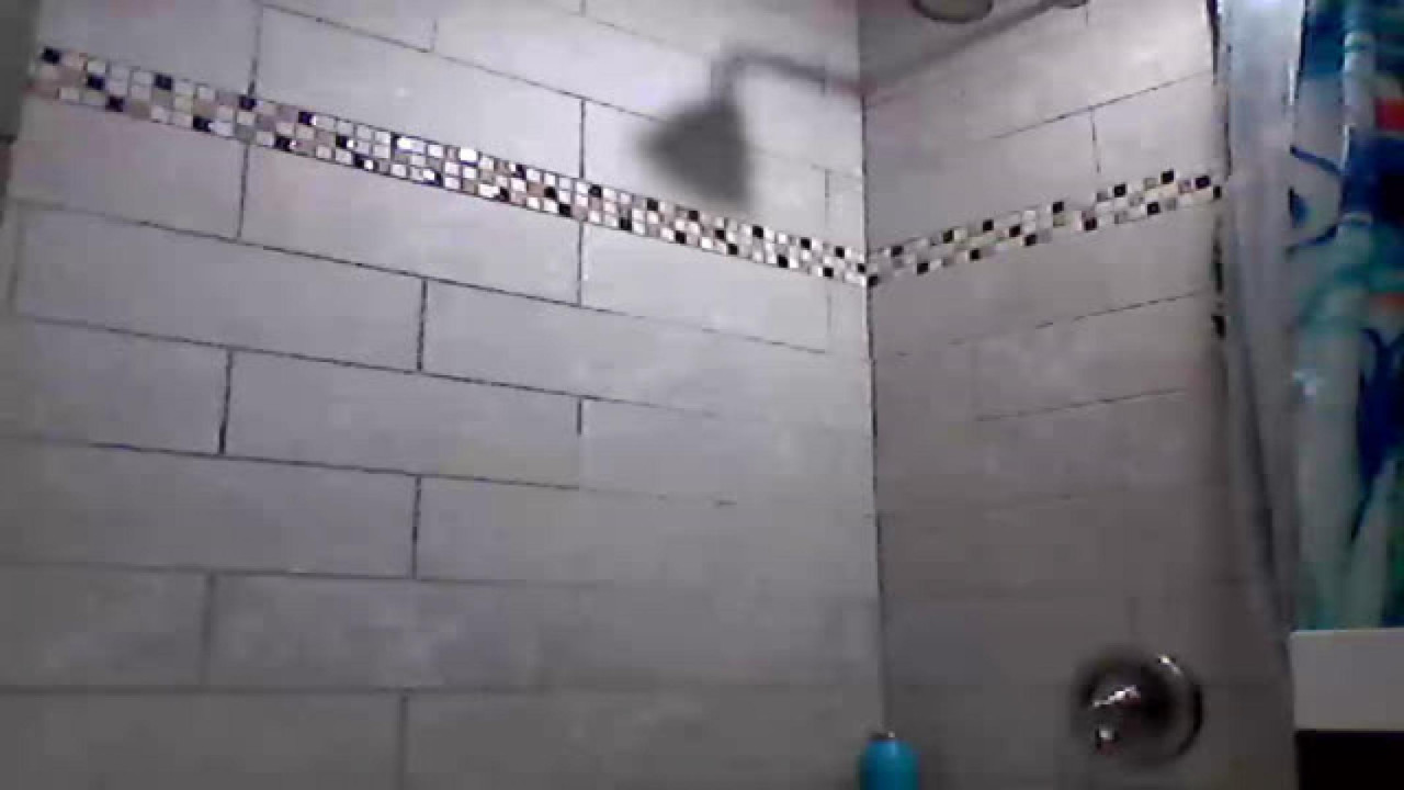 peacocks_an_pancakes Flashing Webcam [2017/12/20 04:15:16]