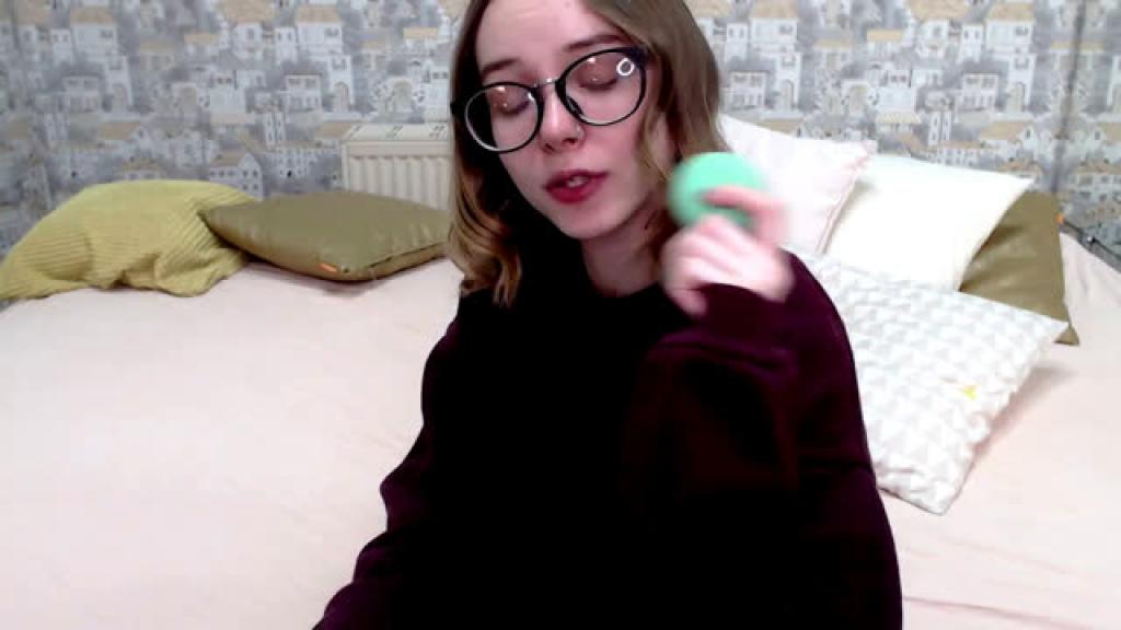 helenshygirl