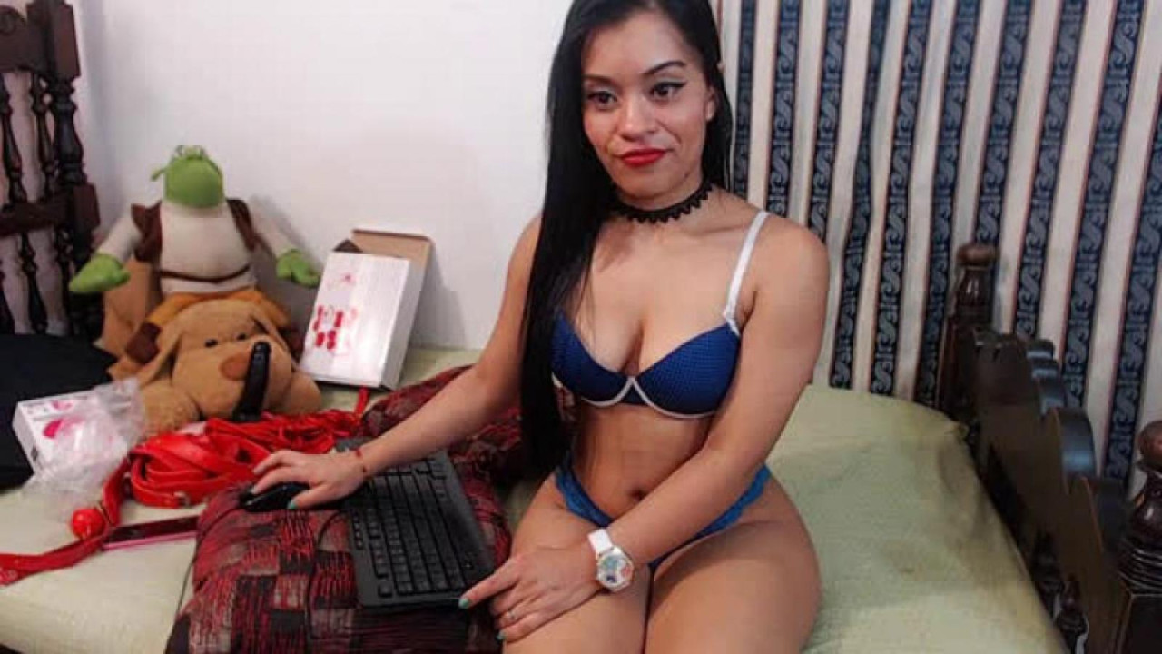 kassandraduque Machine Show [2017/07/23 08:05:57]