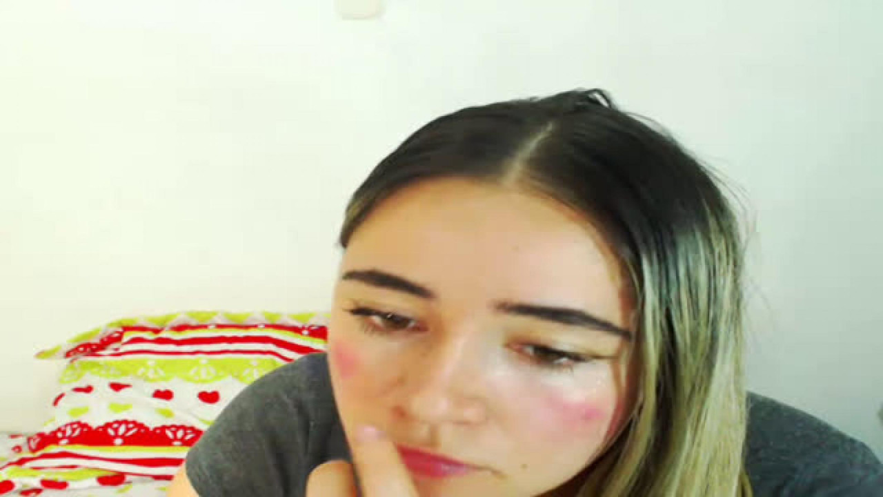s3xy_bomb Webcam Video [2017/09/22 06:25:28]