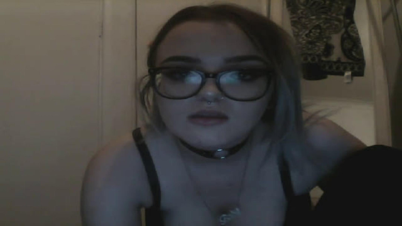 sunflowerbb8 Cunt Webcam [2017/10/06 20:15:39]