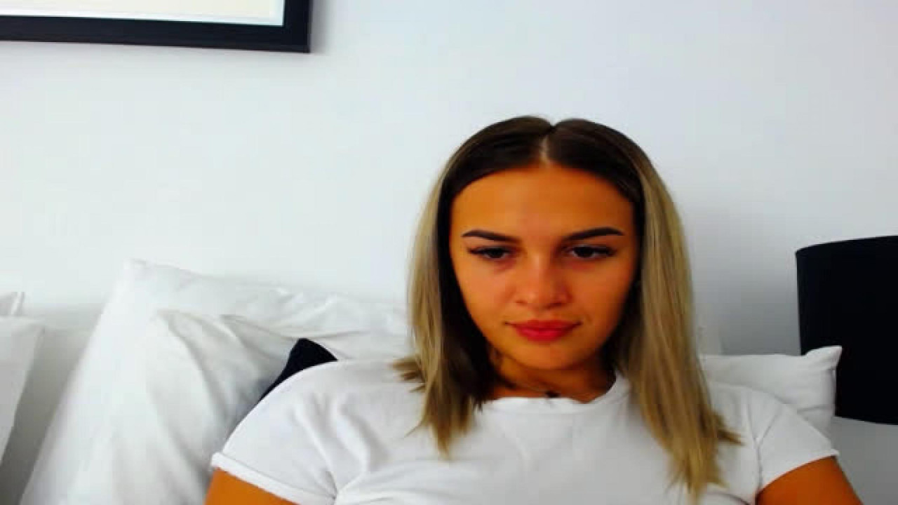 xmirrabbellax Camwhore Show [2017/11/04 14:00:23]