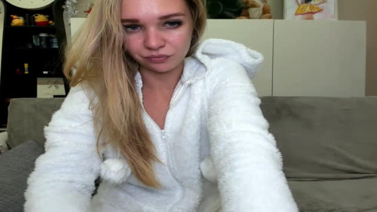 cutevera95 Machine Webcam [2017/10/03 19:50:42]