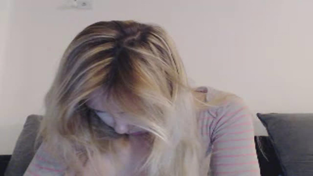 stunningalice Lesbian Webcam [2017/10/12 04:52:58]
