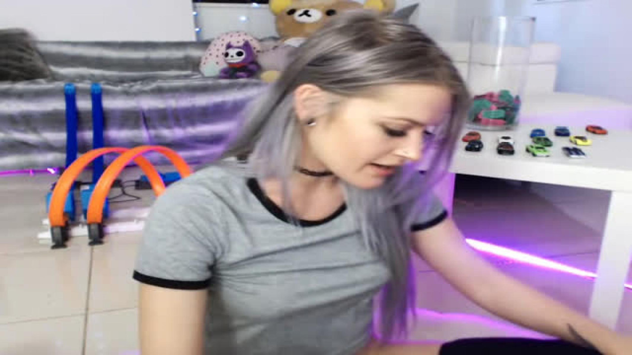 alicexmaia Strap Video [2017/08/17 03:07:22]