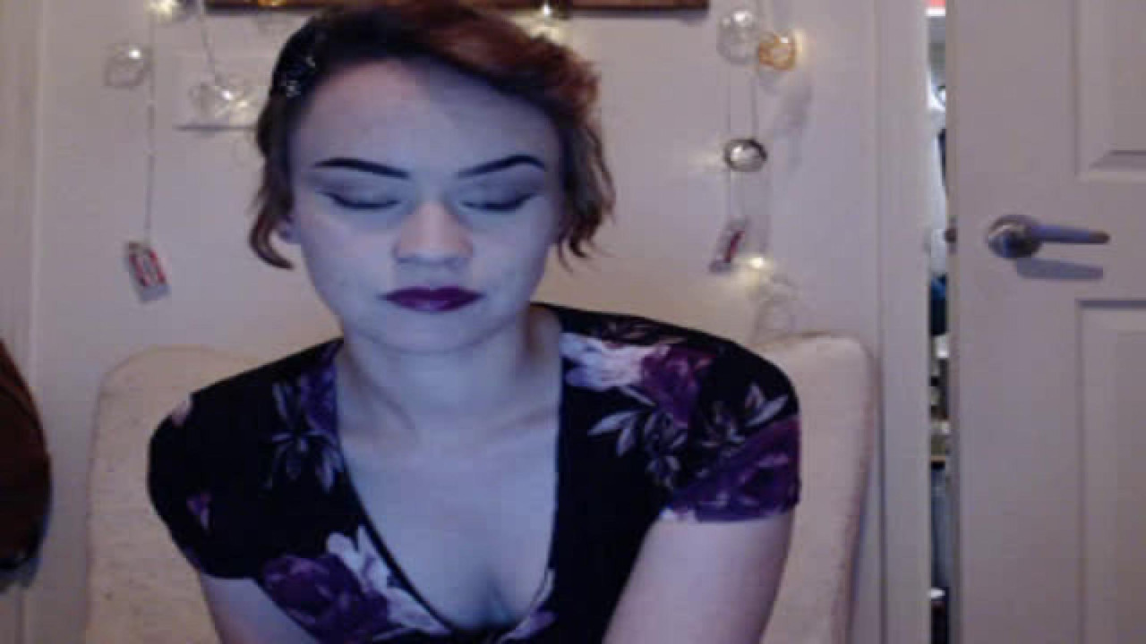 little_bee97 Stream Webcam [2017/10/21 00:30:13]