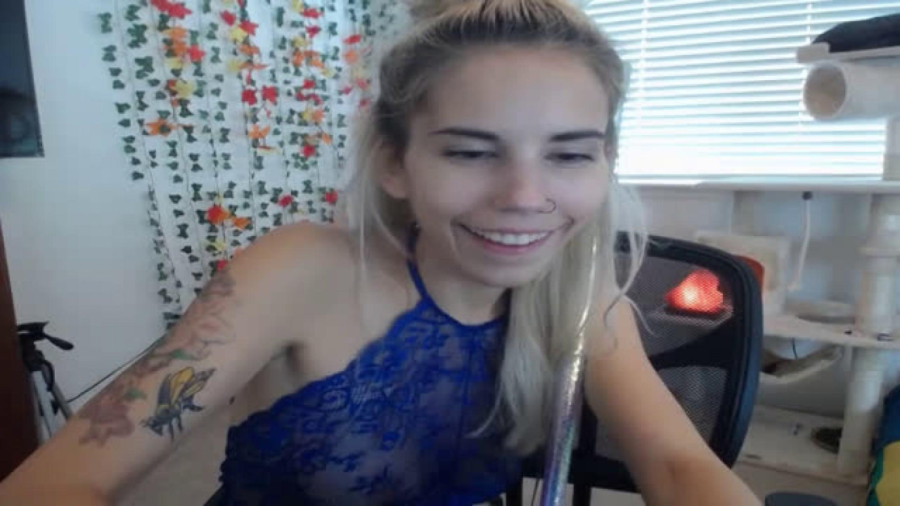 autumnkayy Spanking Show [2017/10/26 23:51:27]
